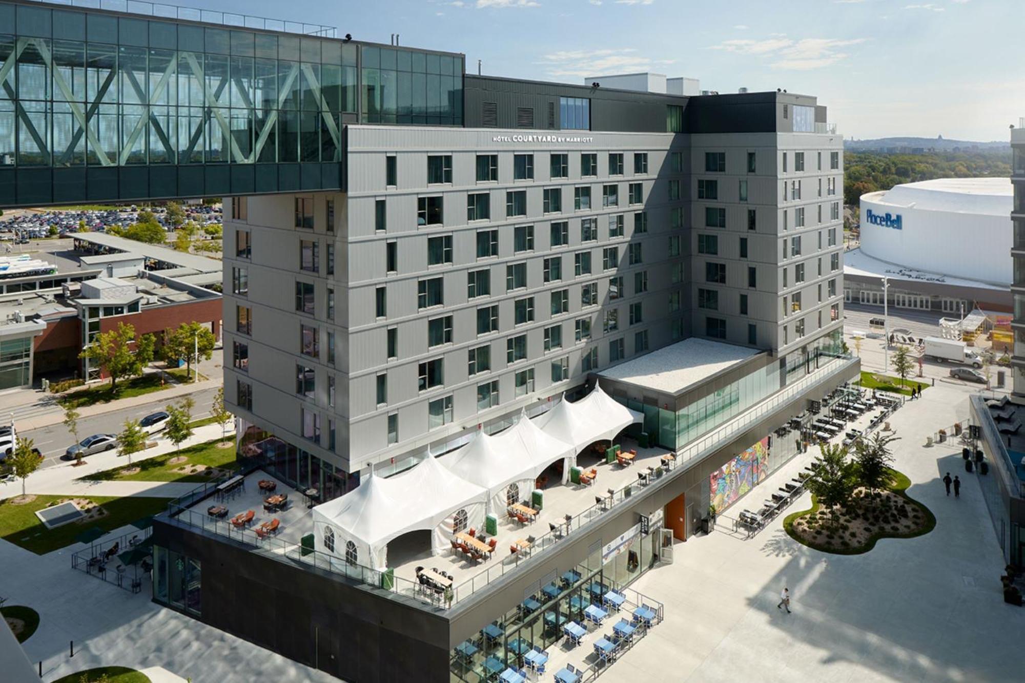 Courtyard By Marriott Montreal Laval Hotel Exterior photo